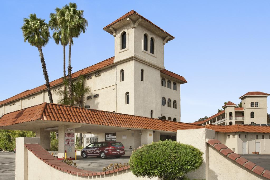Ramada by Wyndham Burbank Airport Hotel Bagian luar foto