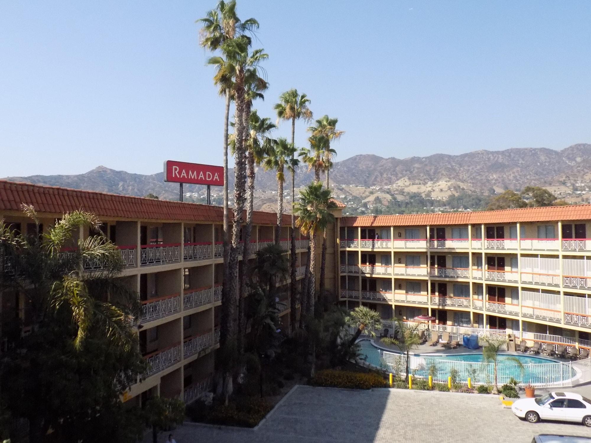 Ramada by Wyndham Burbank Airport Hotel Bagian luar foto