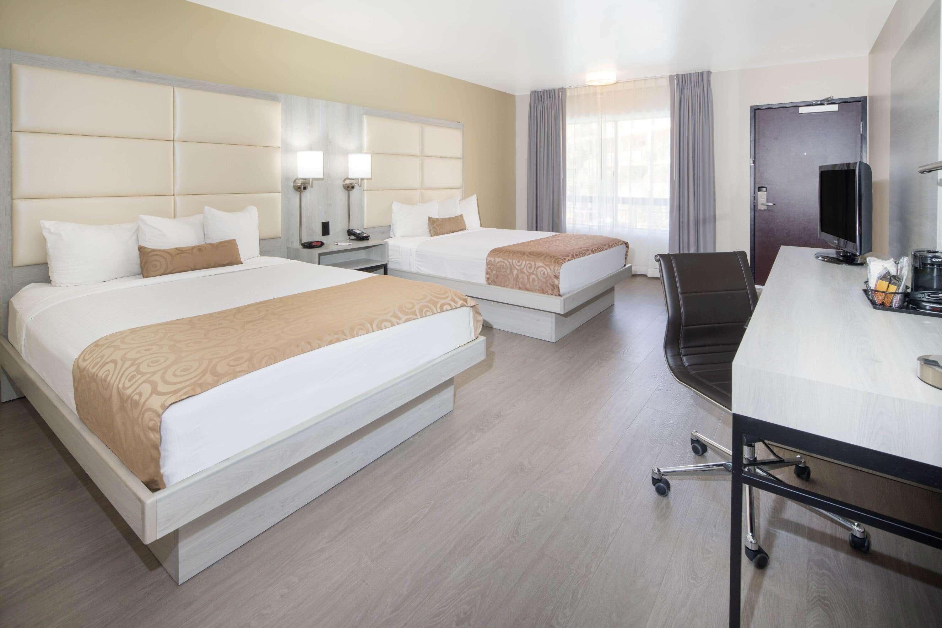 Ramada by Wyndham Burbank Airport Hotel Bagian luar foto