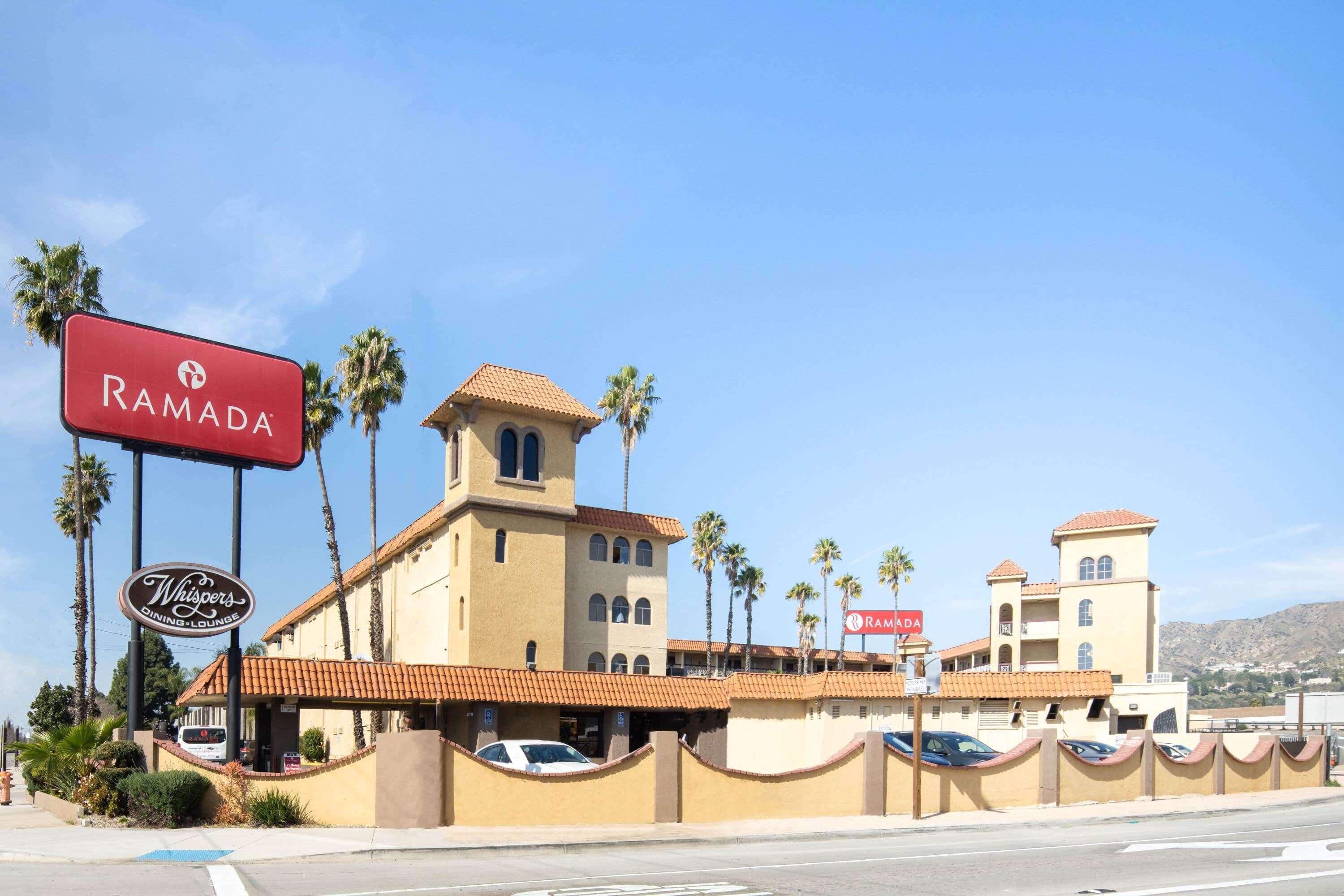 Ramada by Wyndham Burbank Airport Hotel Bagian luar foto