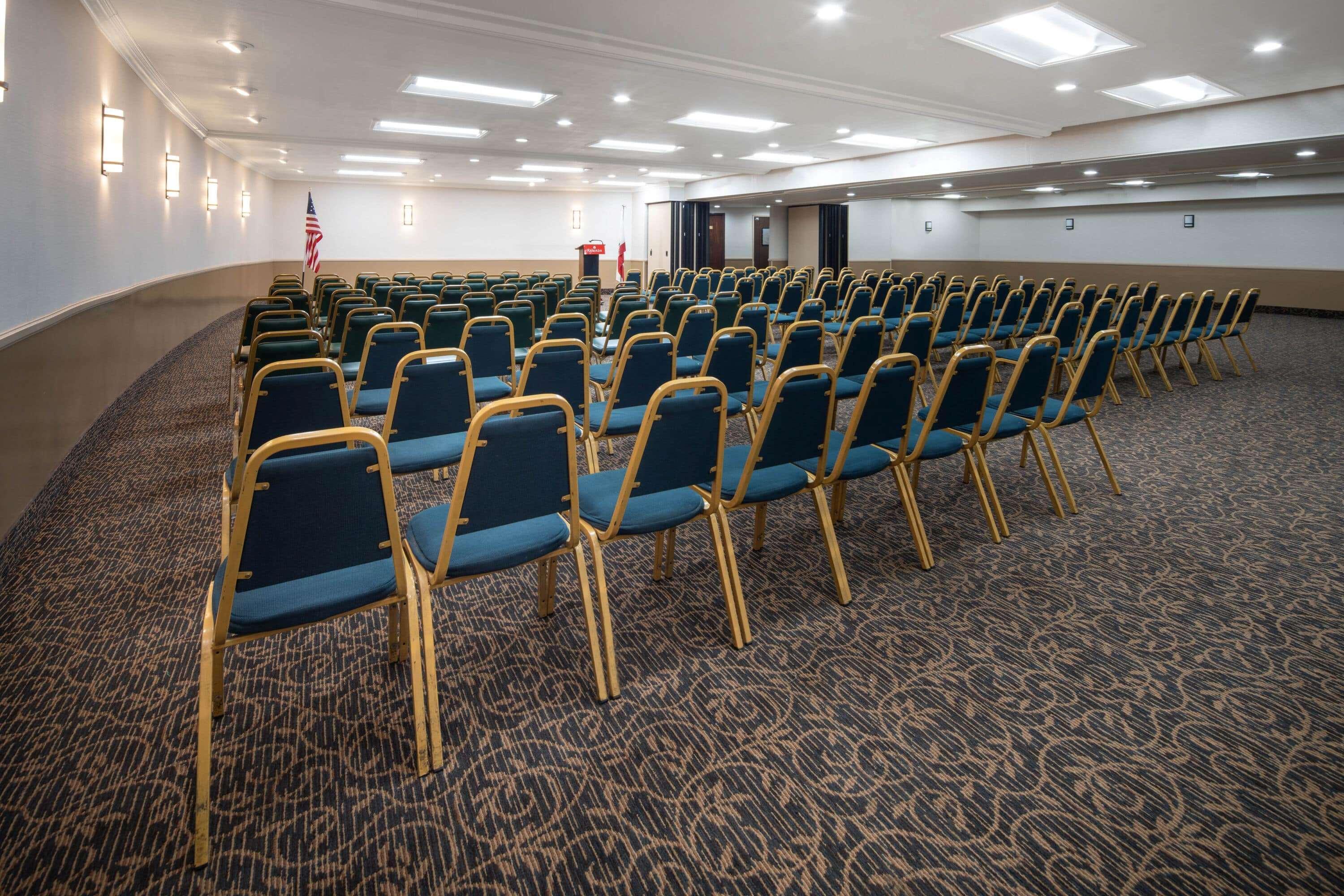 Ramada by Wyndham Burbank Airport Hotel Bagian luar foto