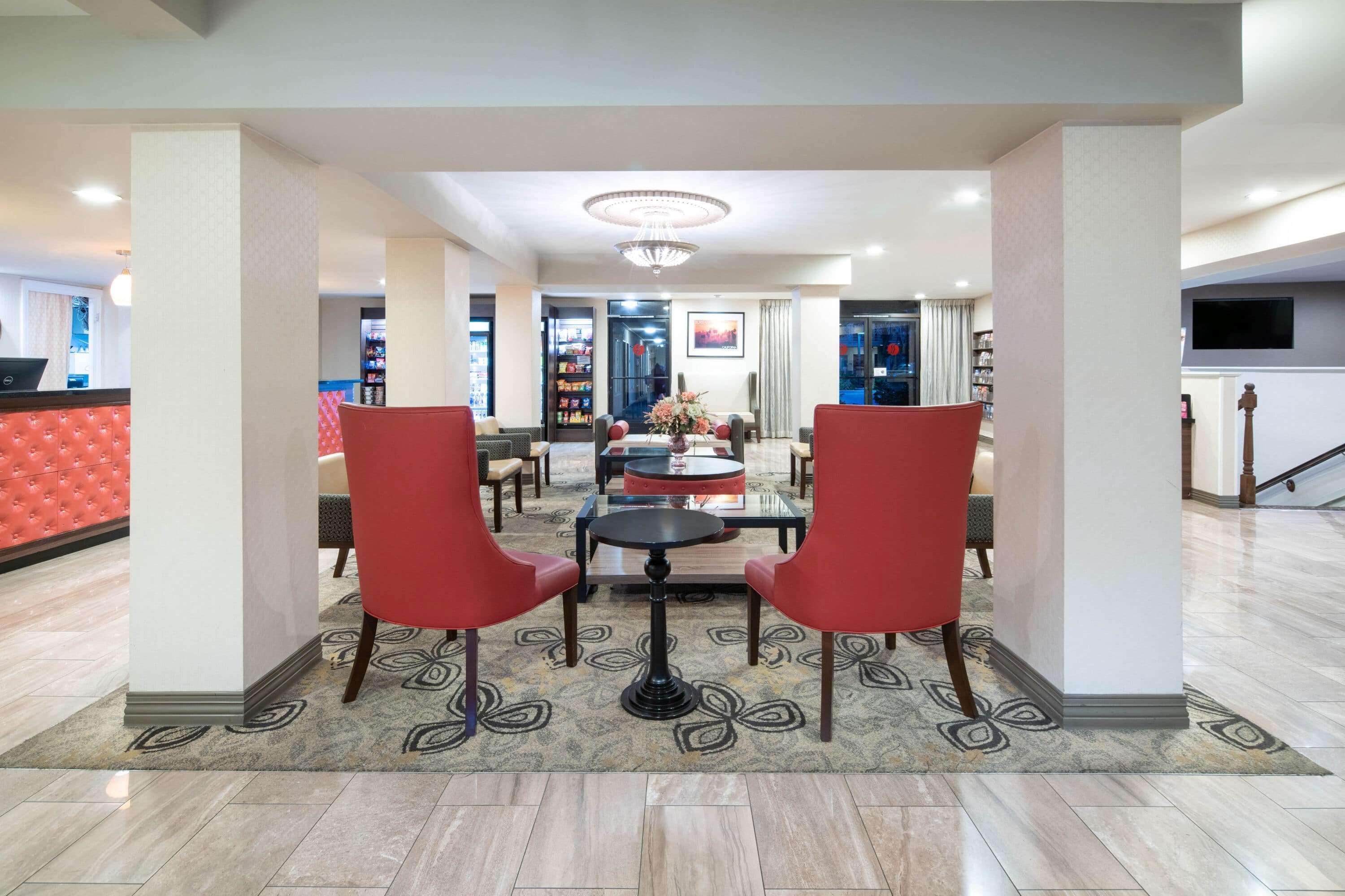Ramada by Wyndham Burbank Airport Hotel Bagian luar foto