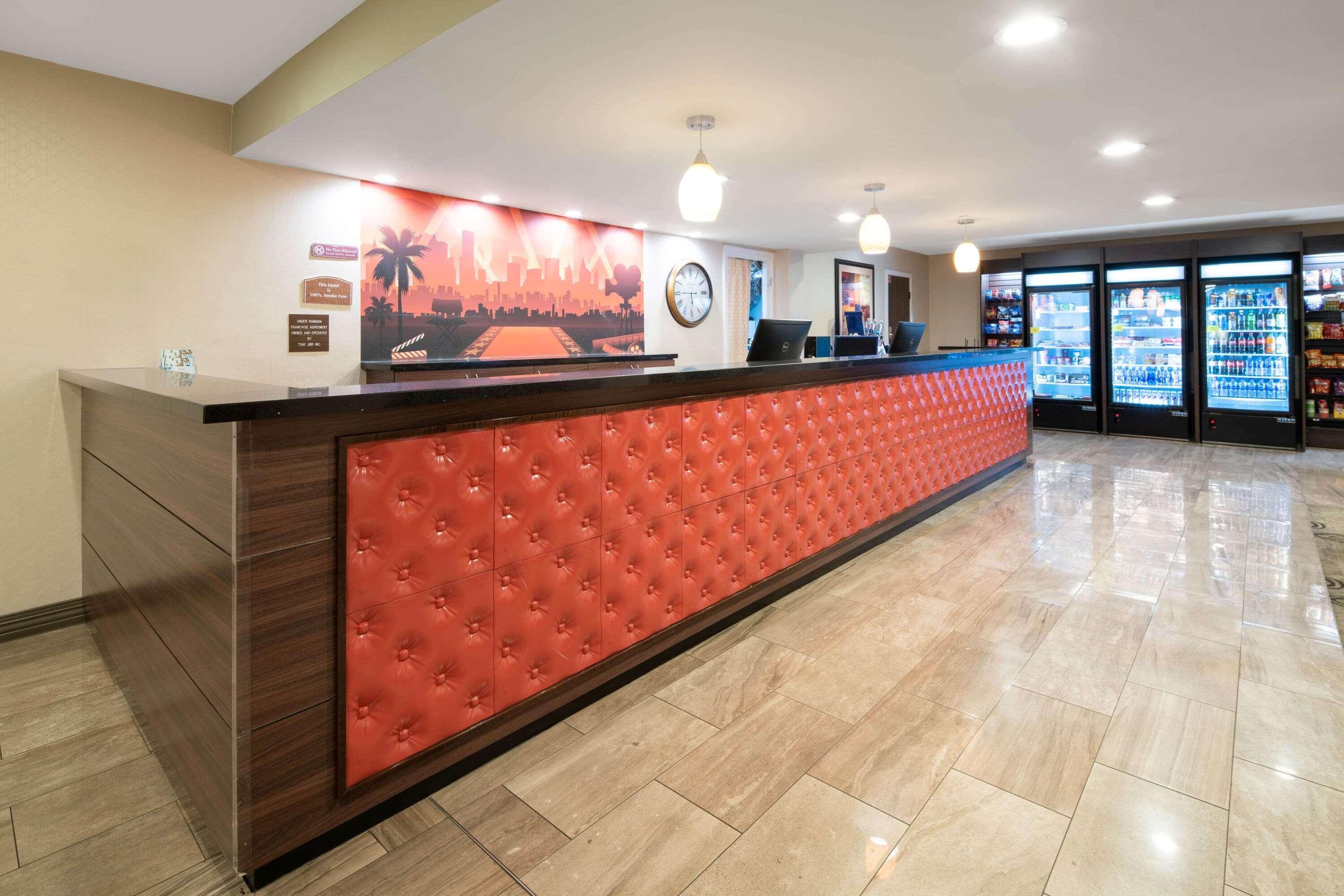 Ramada by Wyndham Burbank Airport Hotel Bagian luar foto