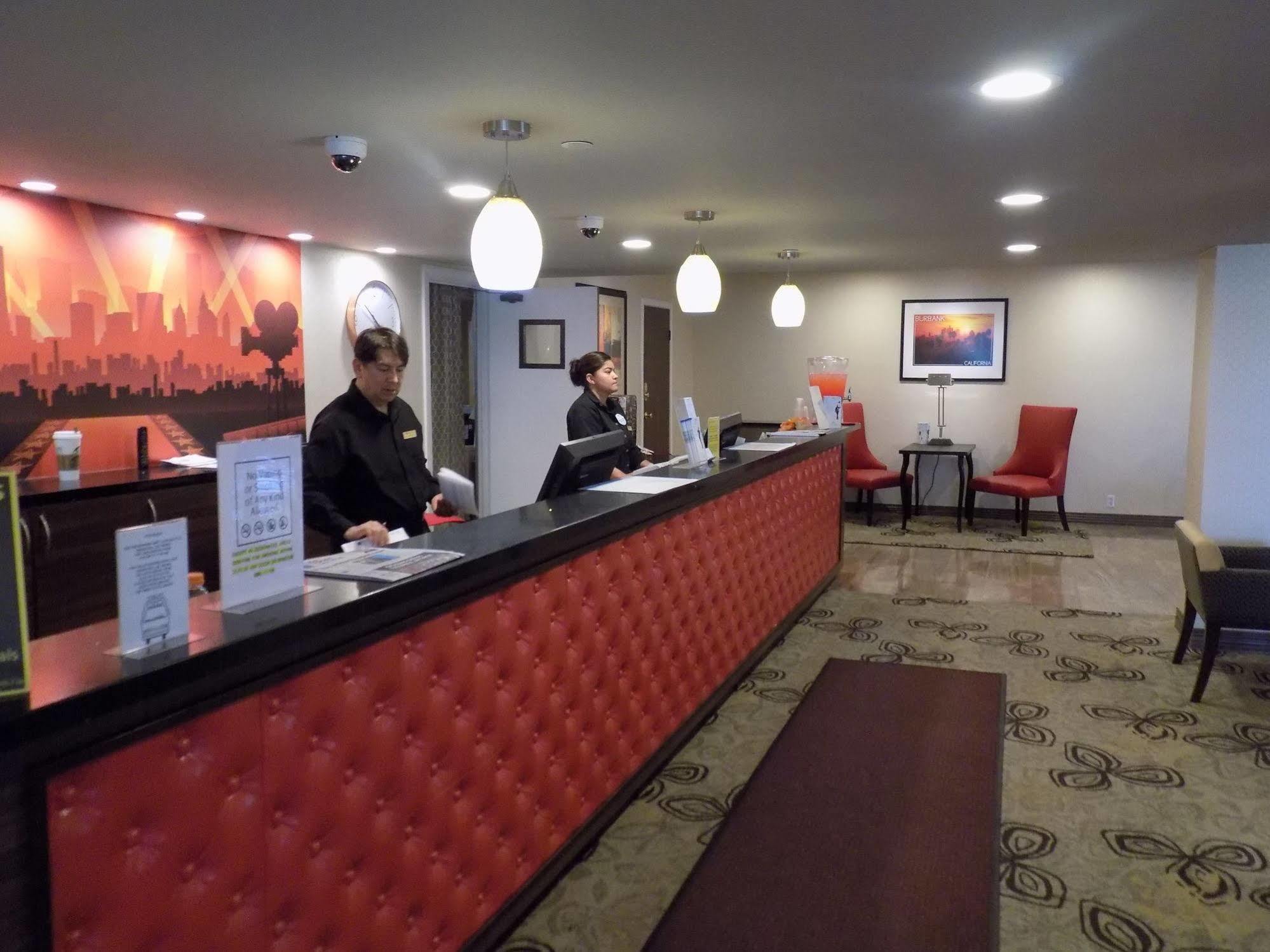 Ramada by Wyndham Burbank Airport Hotel Bagian luar foto